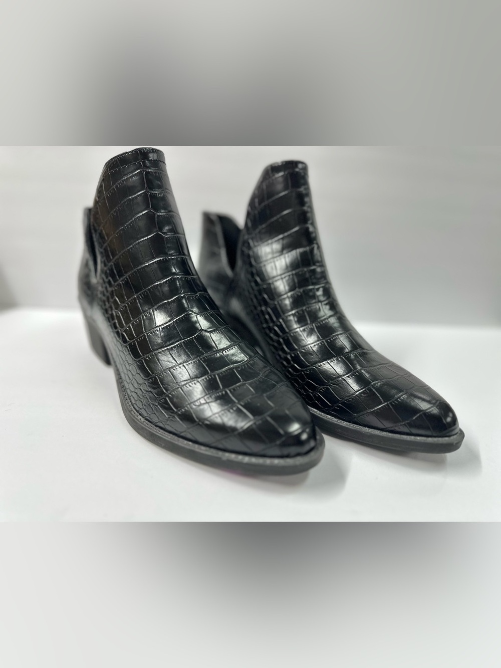 Volatile Black Croc Embossed Cutout Western Booties Size 9